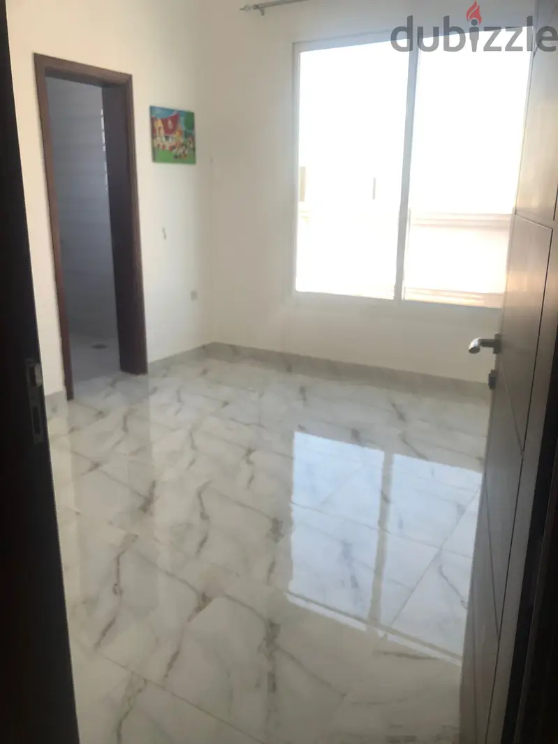 فيلا راقية للإيجار – المعبيلة الجنوبية (حلة النصر)