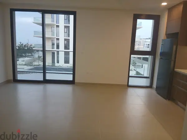 شقة راقية للإيجار – الموجLuxury Apartment for Rent brand new – Al Mouj