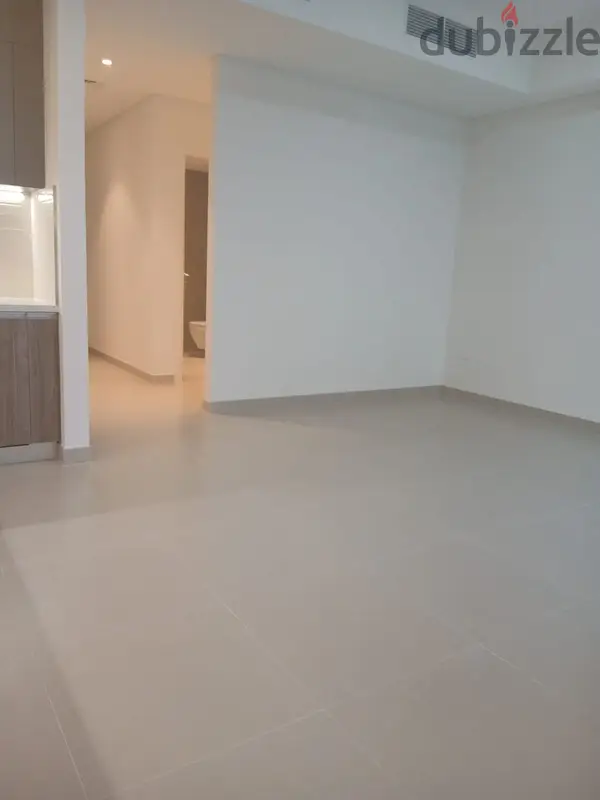 شقة راقية للإيجار – الموجLuxury Apartment for Rent brand new – Al Mouj