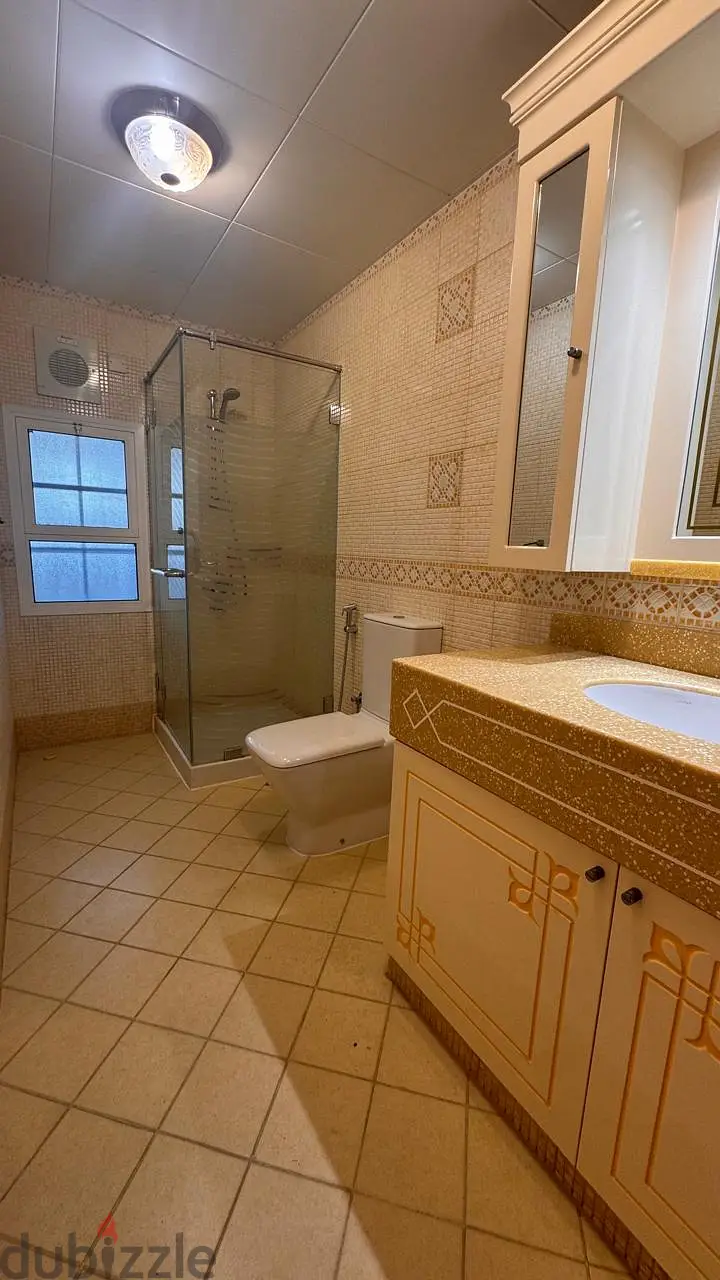 فيلا راقيه للايجار في العذيبه/Luxury Villa For Rent In Al-Azaiba