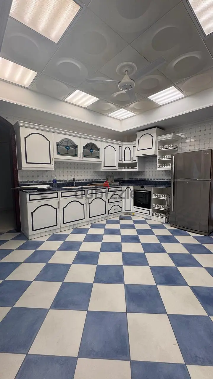 فيلا راقيه للايجار في العذيبه/Luxury Villa For Rent In Al-Azaiba