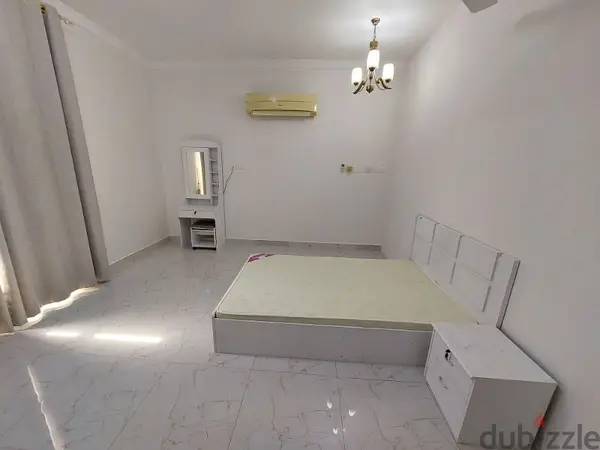 غرفة مع دورة مياه خاصة للموظفات في الموالح الجنوبية