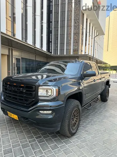 GMC SIERRA 2018 EXCELLENT Condition