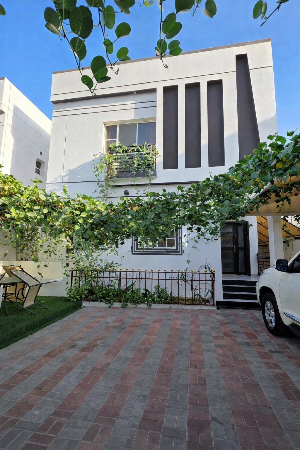 Villa in Alaamerat فلة مؤثثة للبيع