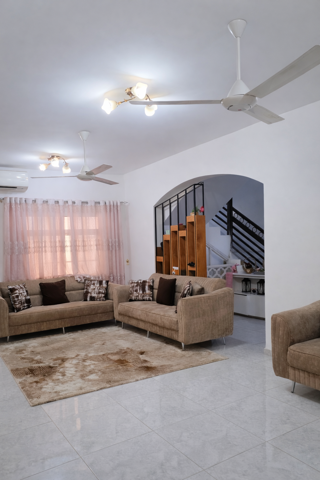 Villa in Alaamerat فلة مؤثثة للبيع