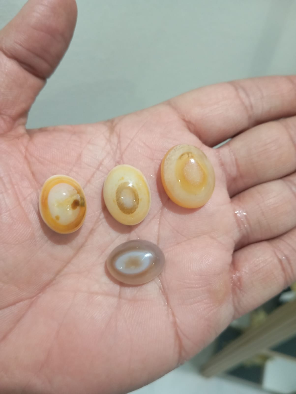 4 Old Mine Sulmani Eye Stones (Rare Natural Aqeeq) – 19 to 34 Carat