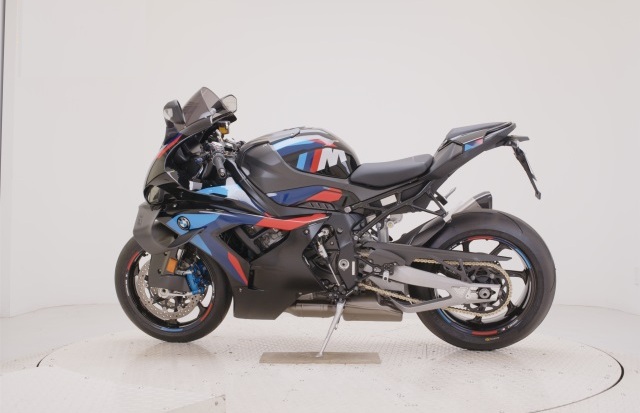 2025 BMW M1000RR for sale with low miles, whats app +46727895051