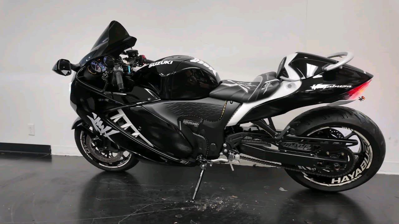 2025 Suzuki Hayabusa 1340 for sale with low miles