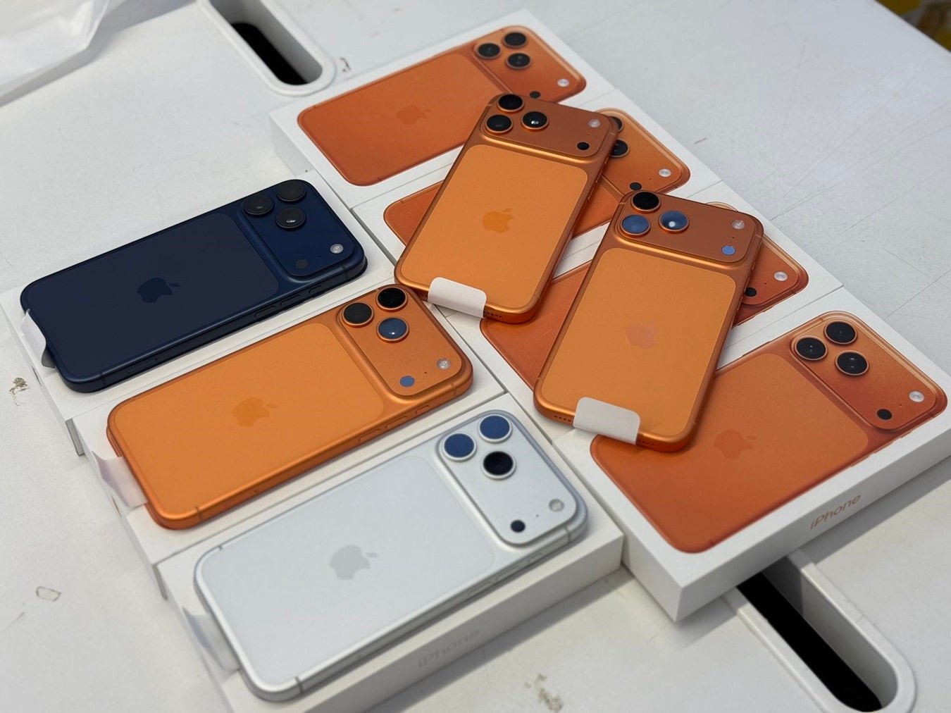 Original, Samsung Galaxy S26 Ultra , Samsung Galaxy S26, Samsung Galaxy S25 Ultra , Samsung Galaxy S25, Samsung Galaxy Z Fold7 , Apple iPhone 17 Pro Max, iPhone 17 Pro, iPhone 17 , iPhone Air , Apple iPhone 16 Pro Max, iPhone 16 Pro, iPhone 16