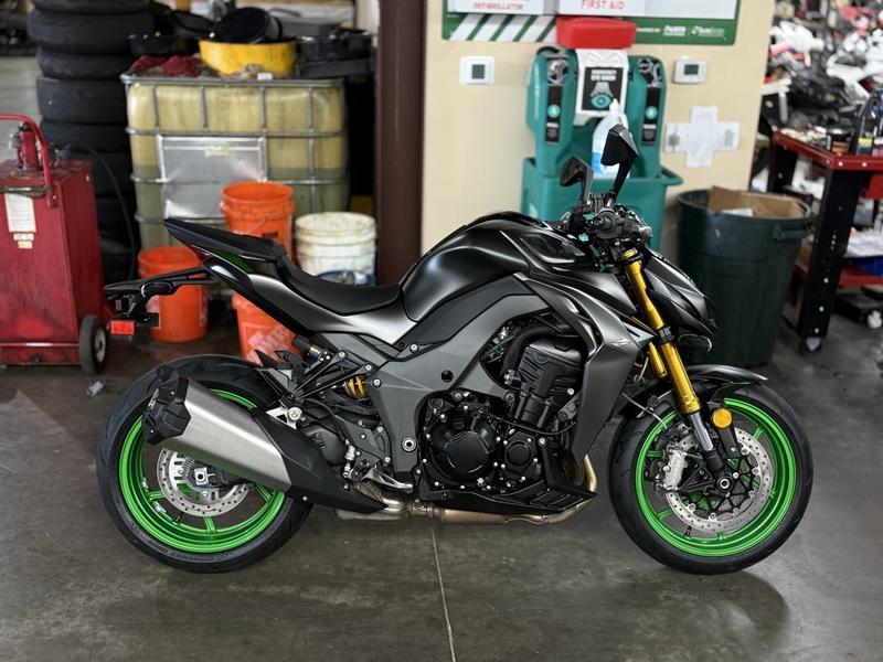 2026 Kawasaki Z1100 SE ABS WhatsApp +17203061962