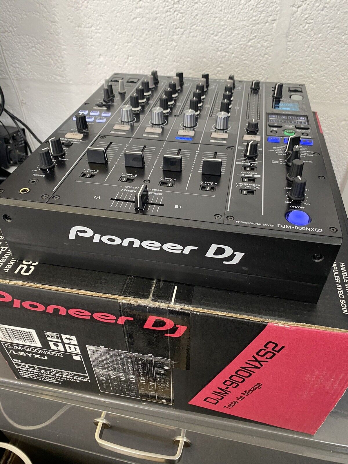 AlphaTheta CDJ-3000X , Pioneer CDJ-3000, Pioneer DJ DJM-A9, AlphaTheta Euphonia, Pioneer CDJ-2000NXS2, Pioneer DJM-900NXS2, Pioneer DJ DJM-V10-LF , Pioneer DJ DJM-S11, AlphaTheta XDJ-AZ, AlphaTheta OMNIS-DUO, Pioneer DJ OPUS-QUAD, Pioneer DJ XDJ-RX3, Pioneer XDJ-XZ, Pioneer DJ DDJ-FLX10