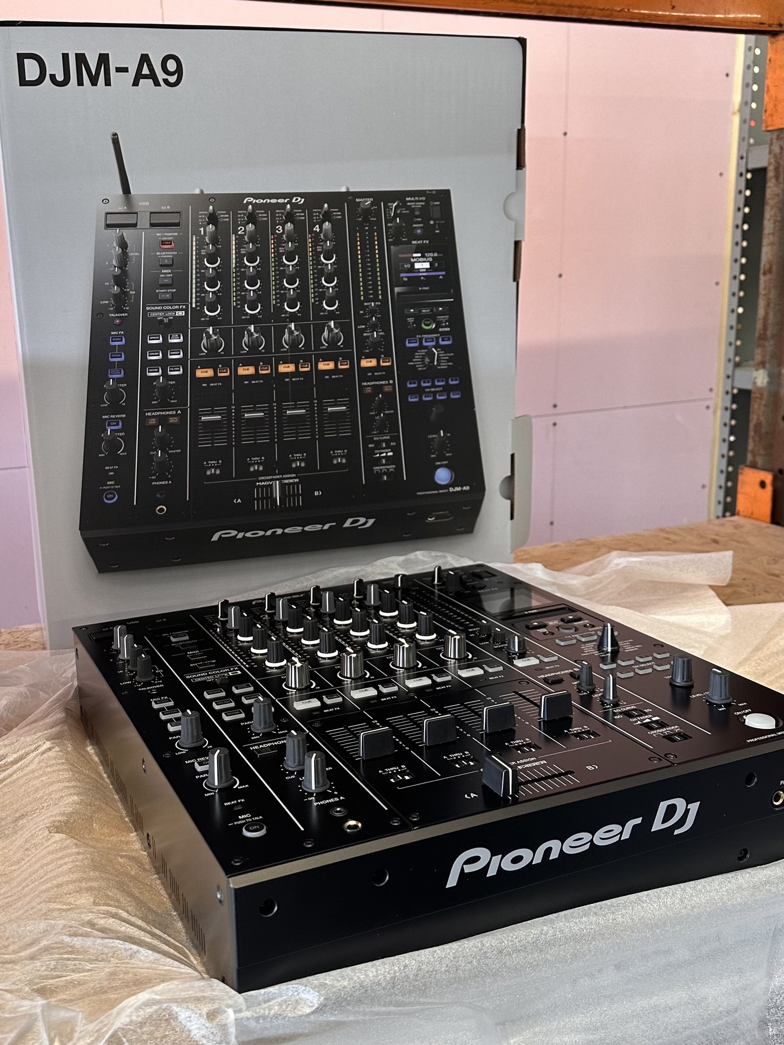 AlphaTheta CDJ-3000X , Pioneer CDJ-3000, Pioneer DJ DJM-A9, AlphaTheta Euphonia, Pioneer CDJ-2000NXS2, Pioneer DJM-900NXS2, Pioneer DJ DJM-V10-LF , Pioneer DJ DJM-S11, AlphaTheta XDJ-AZ, AlphaTheta OMNIS-DUO, Pioneer DJ OPUS-QUAD, Pioneer DJ XDJ-RX3, Pioneer XDJ-XZ, Pioneer DJ DDJ-FLX10