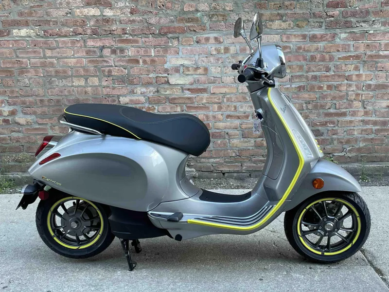 2023 Vespa Elettrica 45 MPH WhatsApp +17203061962