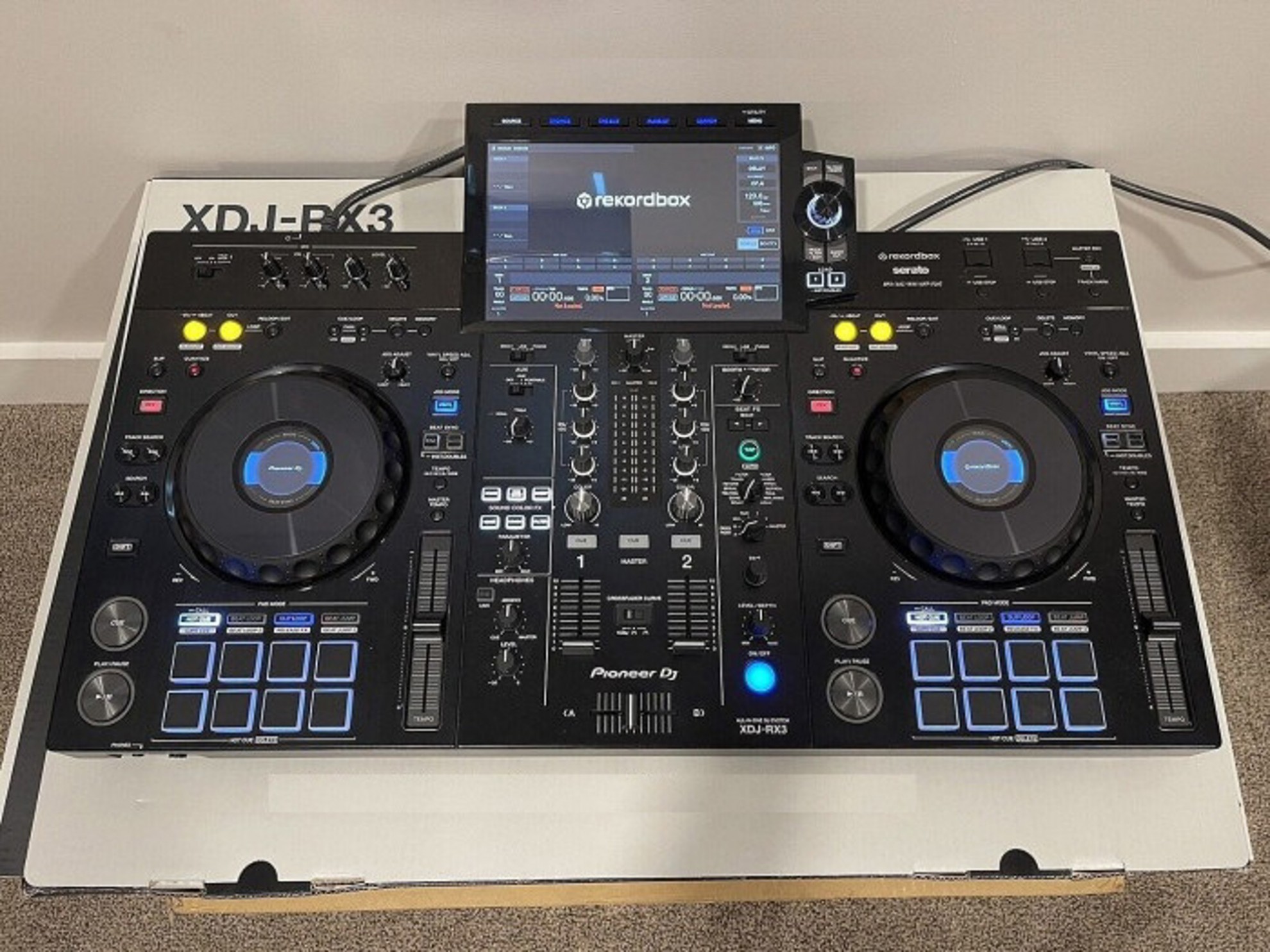AlphaTheta XDJ-AZ, AlphaTheta OMNIS-DUO, Pioneer DJ OPUS-QUAD, Pioneer DJ XDJ-RX3, Pioneer XDJ-XZ, Pioneer DJ DDJ-FLX10, AlphaTheta DDJ-GRV6, Pioneer DDJ-1000, Pioneer DDJ-1000SRT, Pioneer DJ DDJ-REV7, AlphaTheta CDJ-3000X