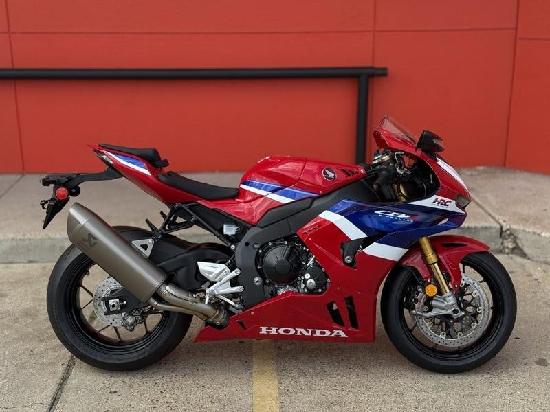 2026 Honda CBR1000RR-R Fireblade SP