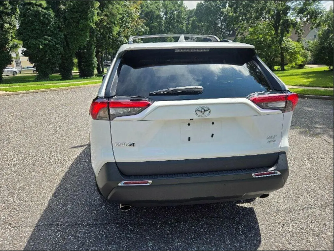 Toyota RAV4 XLE 2025 Low Kilometer