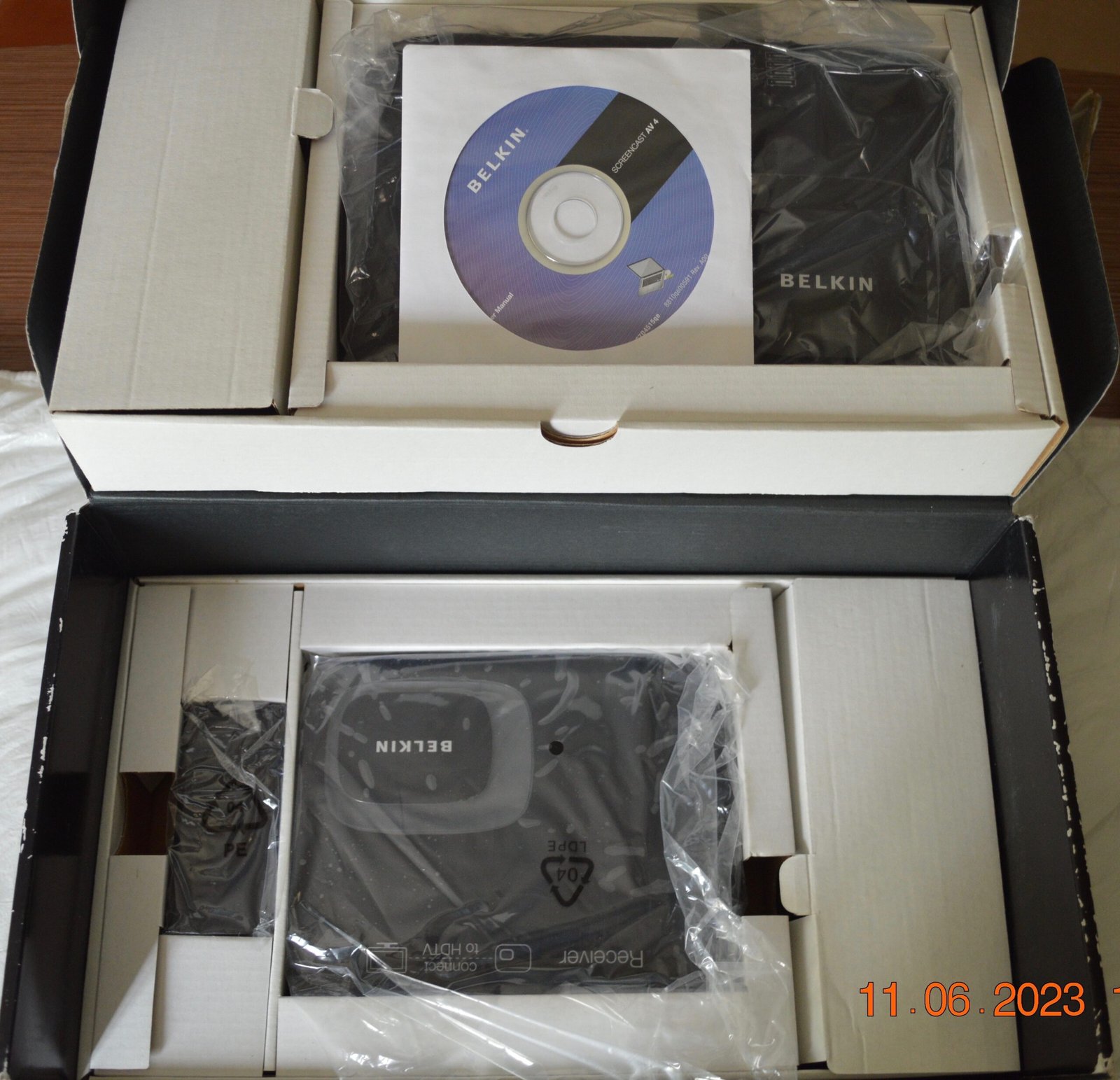 Belkin ScreenCast AV 4 Wireless HDMI Adapter